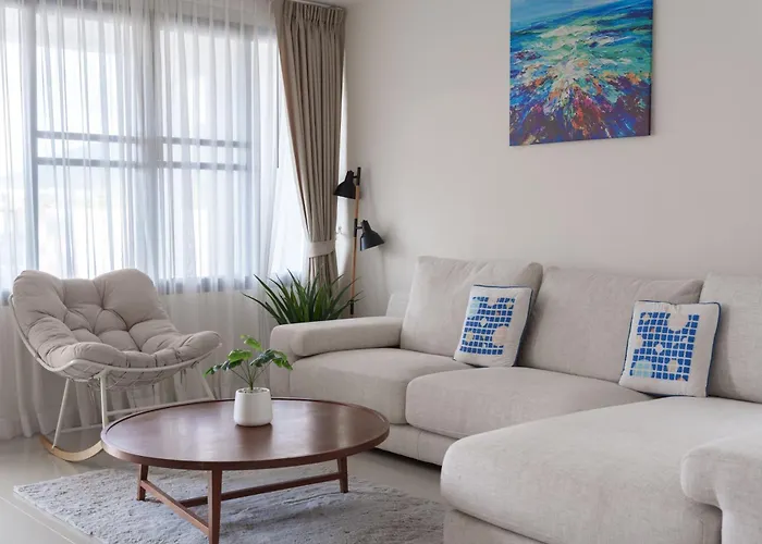 Friendly Townhouse Laguna Park